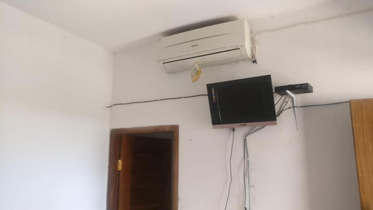 Hotel Kampoeng Drini Brono Екстер'єр фото
