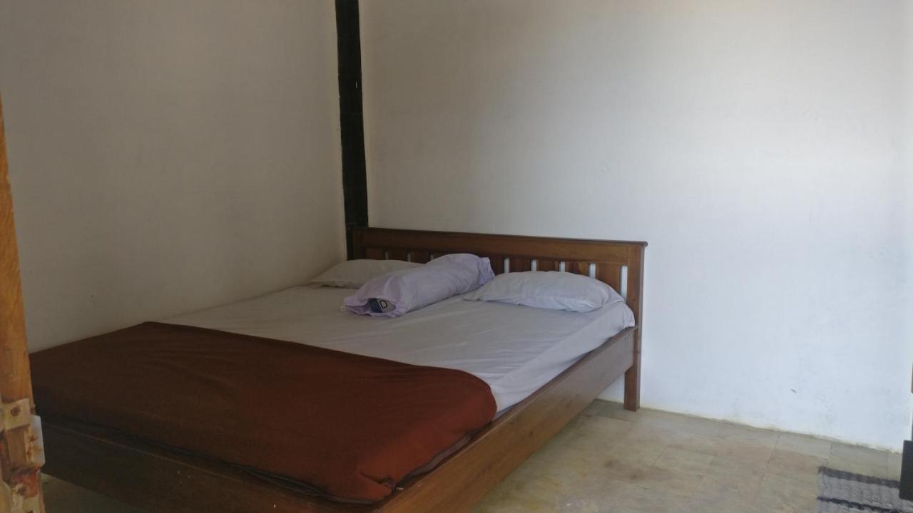Hotel Kampoeng Drini Brono Екстер'єр фото